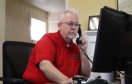Csr answering phone